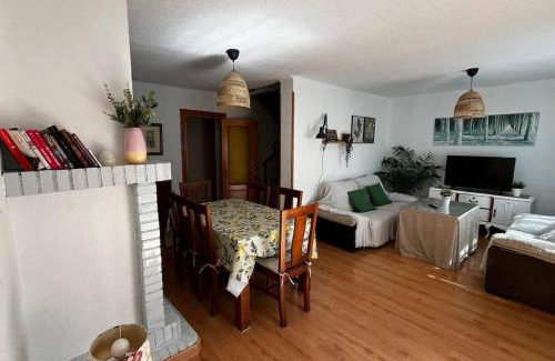Durcal Casa | Casa de 5 habitaciones hasta 9 plazas, La Casilla en Dúrcal, Granada