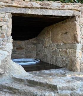 Santiago de Compostela Casa | Casa de Afora Casa con piscina y jacuzzi privados