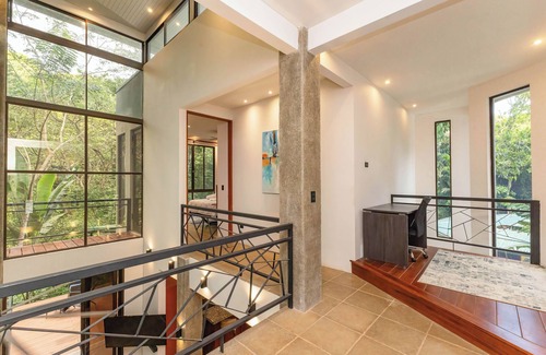 Valle Pura Vida Casa | Casa de Agua - 3-bedroom house in charming Manuel Antonio with WiFi, AC