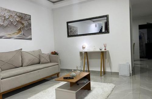 Vargem Pequena Casa | Casa de alto padrão perto da praia