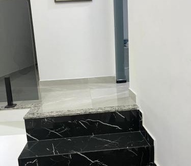 Vargem Pequena Casa | Casa de alto padrão com hidromassagem aquecida aceita pet perto da praia