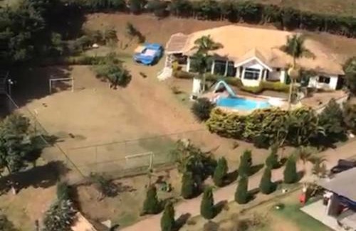 Santana de Parnaiba Casa | Casa de campo, com quadra de Beach Tennis, Volei e Fut Volei próxima a SP!