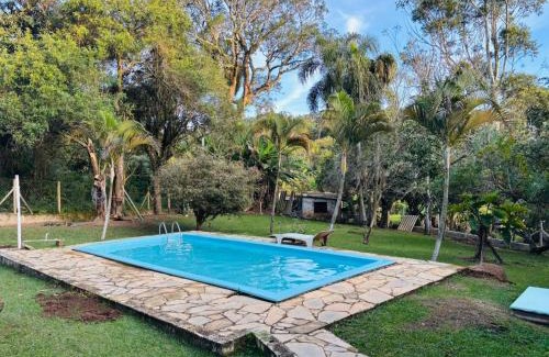 Ibiuna Casa | Casa de campo com piscina em condomínio.