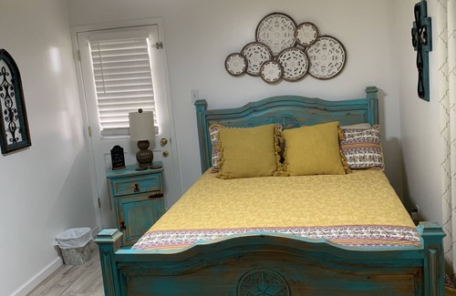 North San Antonio - SAT Casa | CASA De COLORES - HOLIDAY EDITION - Airport