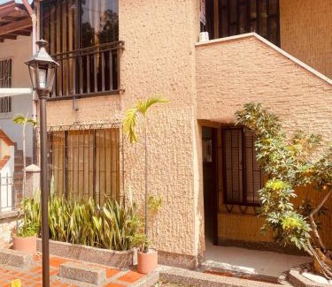 Robledo Casa | Casa de Descanso en Medellín