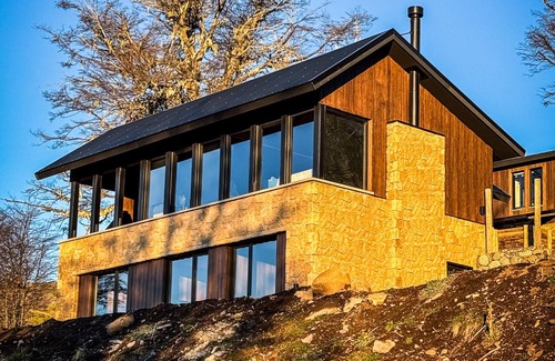 Lanin National Park Chalet De Esquí | Casa de diseño ideal para grupos con vista a la Cordillera de Los Andes