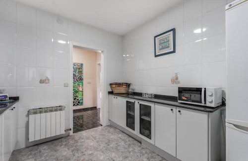 Santa Eulalia de Roncana Apartamento | Casa de vacances Mary