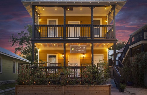 Downtown Historic District Casa | Casa De Hernandez-Boutique Hotel-Hierro-Luxe Queen