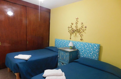 León Casa | Casona Luciernaga