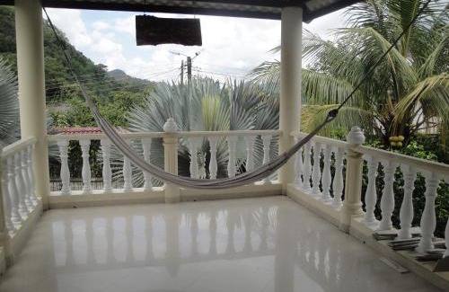 La Vega Casa | Casa de Huespedes Villa Hermosa