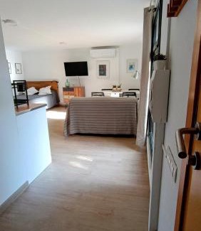 La Torre de Claramunt Apartamento | Casa de invitados