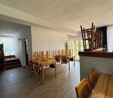 Rieni Casa | Casa de la Baltă