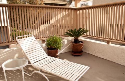 Village of La Jolla Hotel | Casa De La Playa