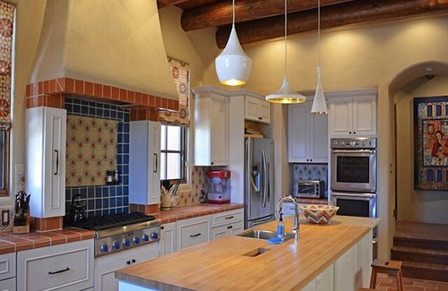 Arroyo Seco Casa | Casa de la Valle Luna Luxurious and Amazing Patio with Hot Tub and Fireplace