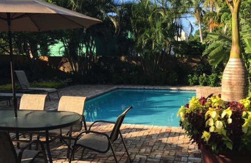Flamingo Parks Villa | Casa de Leon with heated pool