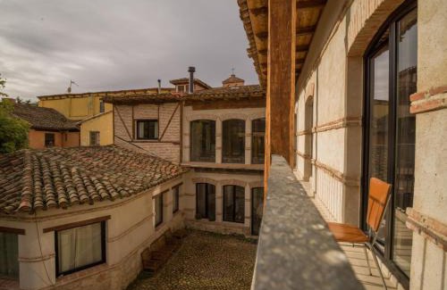Alcala de Henares Casa | Casa de los Mendoza - Casa Solariega en el casco histórico