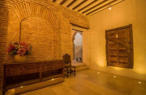 Alcala de Henares Casa | Casa de los Mendoza - Casa Solariega en el casco histórico