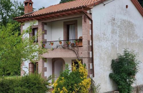Obeso Chalet De Esquí | Casa de los Valles en RioNansa