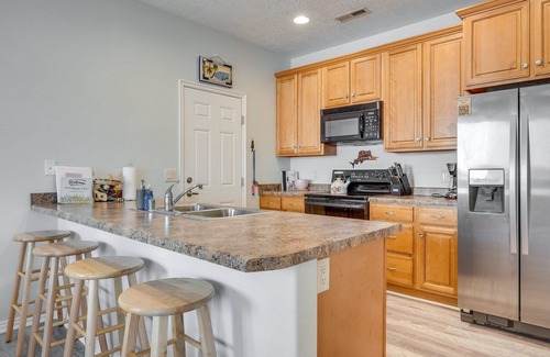 Mesquite Condominio | Casa De Lucy by Mesquite Vacation Rentals: Ground level, Community Amenities and over $500 in free daily activities!