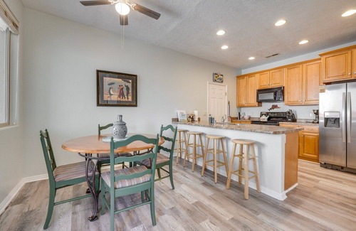 Mesquite Condominio | Casa De Lucy by Mesquite Vacation Rentals: Ground level, Community Amenities and over $500 in free daily activities!