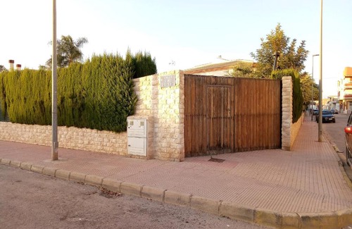Los Alcázares Casa | Casa de madera con piscina privada