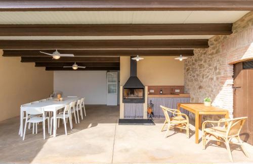 Sant Jordi Desvalls Casa | Casa de piedra en la Costa Brava