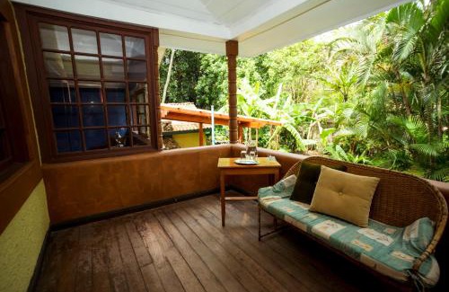 Santa Teresa Casa | Casa de Piedra Escazú