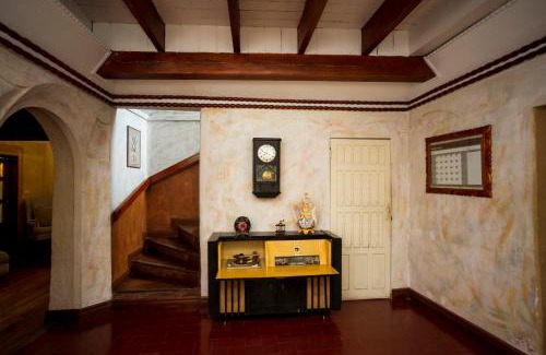 Santa Teresa Casa | Casa de Piedra Escazú
