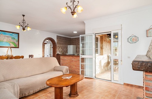 Barbate Casa | Casa de Piedra con magnífica piscina de 50 metros.