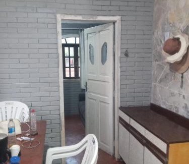 Sao Francisco do Sul Casa | CASA DE PRAIA,750M DA PRAIA, TIPO CABANA, RÚSTICA e CONFORTAVEL