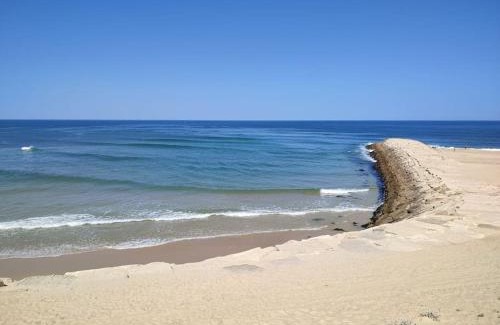 Marinha das Ondas Casa | Casa de Praia acolhedora/Cosy beach house