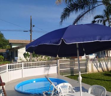 Ubatuba Casa | Casa de praia com piscina para 05 pessoas