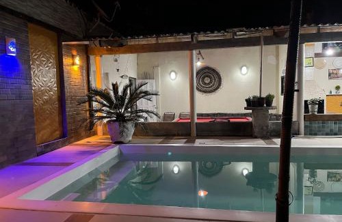 Pontal do Parana Apartamento | Casa de Praia com Piscina Mesa de Sinuca e Ar Condicionado | RELAX IMÓVEIS