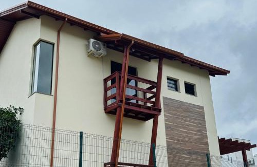 Gamboa Casa | Casa de Praia Completa 2min a pé da praia da Gamboa Garopaba