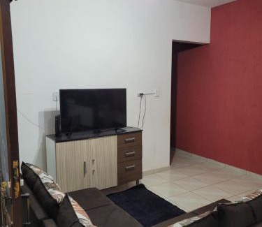 Campos Eliseos Casa | Casa de praia Jequitiba, 50 metros do mar com piscina!ITANHAÉM!
