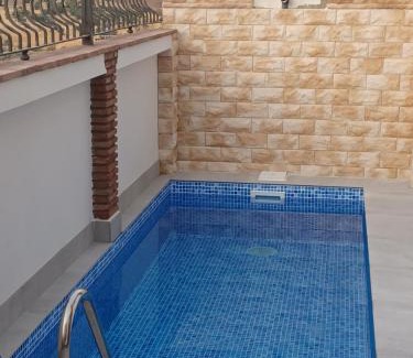 Montecorto Casa | Casa de Teones con piscina privada