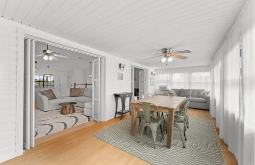 Seacrest Apartamento | Casa de Tortugas - a spacious townhome with 30a private beach access