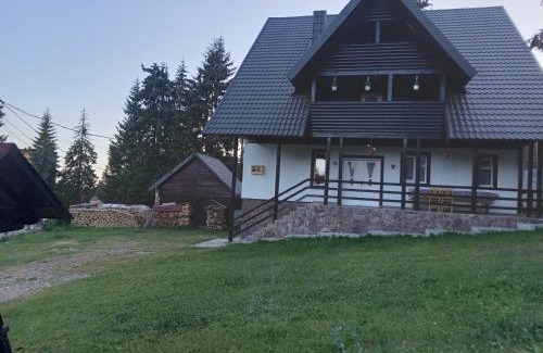 Vartop Cabina | Casa de Vacanţă Vârtop