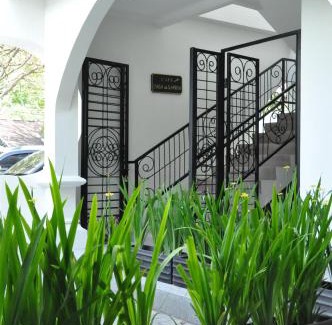 Manado City Centre Hotel | Casa de Wanea Hotel