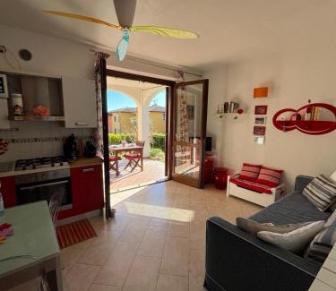 Padenghe sul Garda Apartamento | Casa dei Fiori, appartamento Vista lago, Piscina, Parcheggio