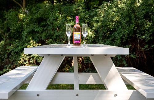 Traverse City Casa | Casa Del Exotique Walk Everywhere AC Beach