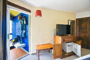 Cozumel Hotel | Casa del Mar Cozumel Hotel & Dive Resort with free access to an exclusive beach club