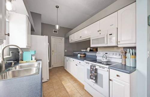Bradenton Casa | Casa del Mare- Beach inspired home near Anna Maria Island and IMG Academy