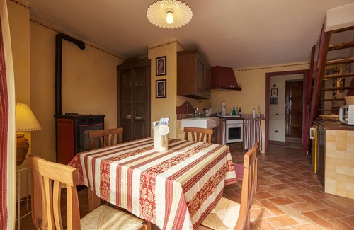 Adrara San Martino Apartamento | Casa del Picchio - Una Habitación Piso, Capacidad 3