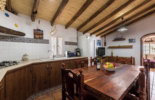 Benajarafe Casa | Casa del Pipa Casa en la playa con magníficas vistas al mar, terraza