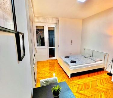 Belso-Ferencvaros Casa | CASA DEL RÍO