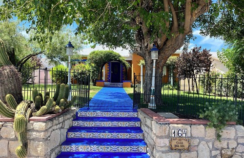 Wickenburg Casa | Casa Del Sol blocks from Downtown, 2 bedrooms, 2 king beds, full hookups for RV.