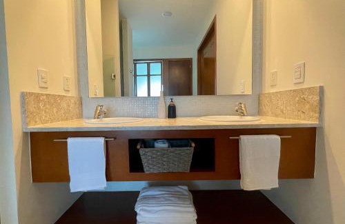 Playa Diamante Apartamento | Casa del Sol Lujoso Departamento en Acapulco