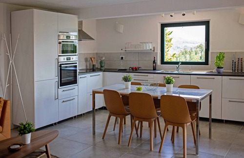 Maglietola Casa | Casa della Torre, up to 6 pax with exclusive pool and view on the Apuan Alps