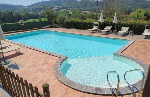 Fighille Casa | Casa delle Mammole B: A characteristic and welcoming apartment that is part of an ancient country house surrounded by the greenery, with Free WI-FI.